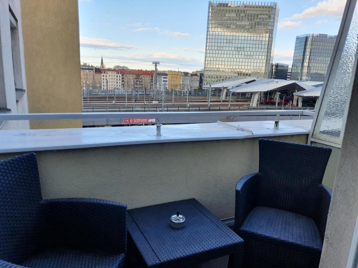 Smarte Dachgeschosswohnung Mit 2 Terrassen Direkt Am Hauptbahnhof Wien Exteriör bild