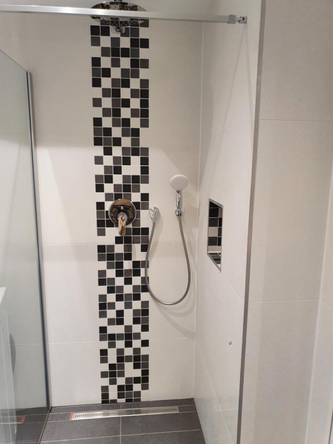 Smarte Dachgeschosswohnung Mit 2 Terrassen Direkt Am Hauptbahnhof Wien Exteriör bild